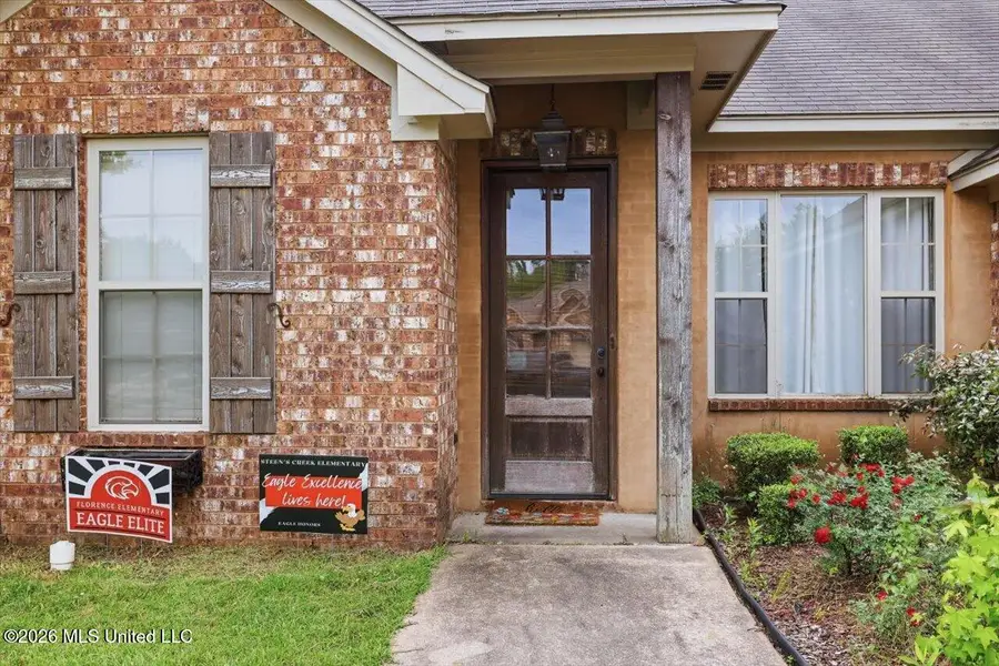 206 Barrington Cove, Florence, MS 39073 - #3