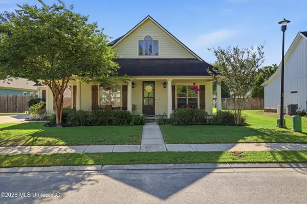 118 Heron Park Place, Ocean Springs, MS 39564