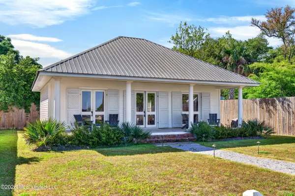 506 N Beach Boulevard, Bay Saint Louis, MS 39520