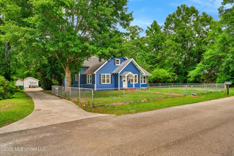 611 Glenwood Street, Picayune, MS 39466 - #2