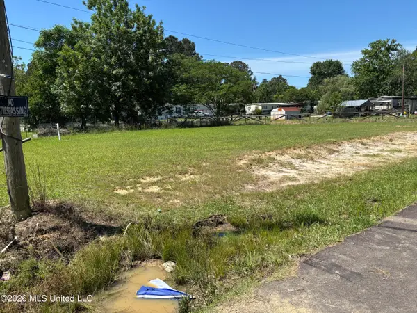 105 Redbird Lane, Richland, MS 39218