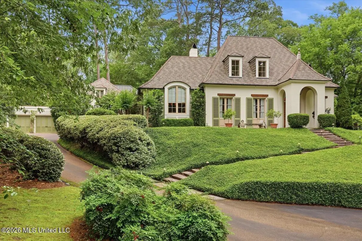 2135 Eastover Drive, Jackson, MS 39211 - #1