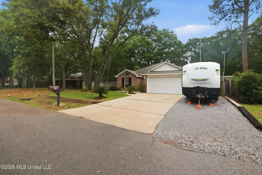 1426 Porpoise Street, Ocean Springs, MS 39564 - #3