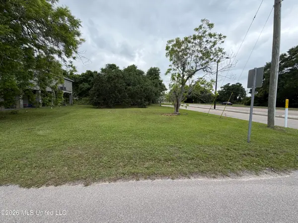 341 Collier Street, Biloxi, MS 39530