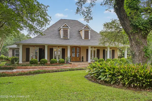 11750 River Estates Circle, Biloxi, MS 39532