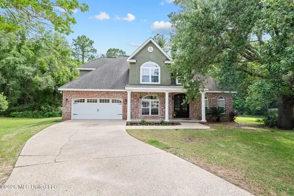 960 Glen Oaks Drive, Pass Christian, MS 39571