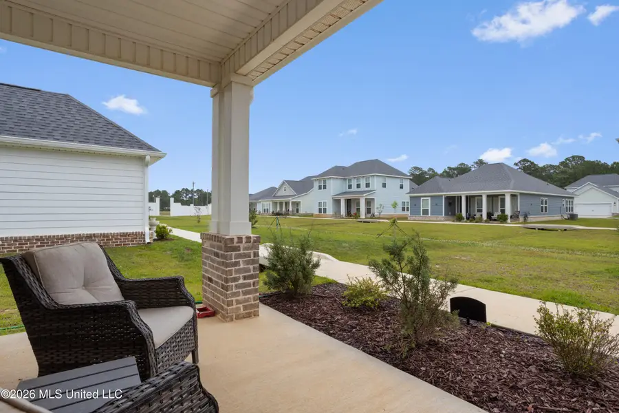 304 Glenrose Avenue, Ocean Springs, MS 39564 - #3