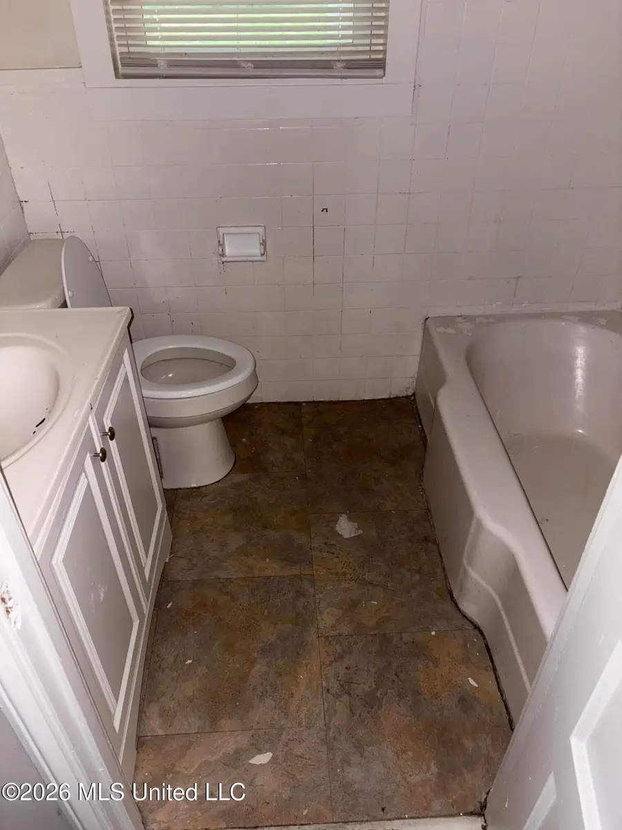305 Broadmoor Drive, Jackson, MS 39206 - #2