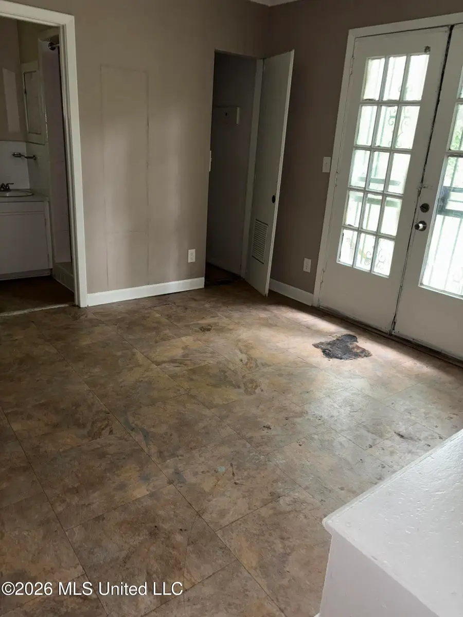 305 Broadmoor Drive, Jackson, MS 39206 - #3