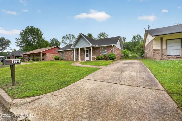 1704 Brookhollow Circle, Jackson, MS 39212