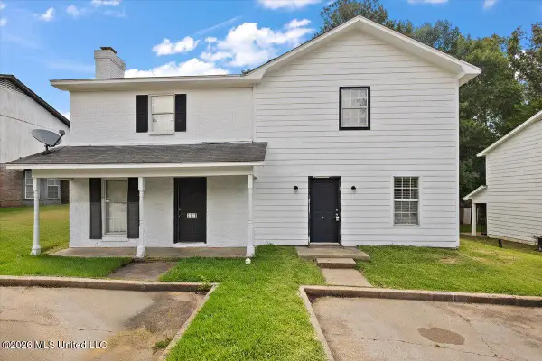 1101/1102 Jamestown Way, Jackson, MS 39211