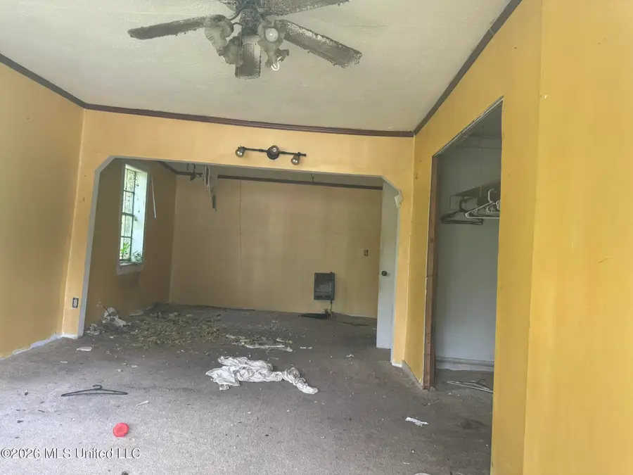 912 Summit Street, McComb, MS 39648 - #3