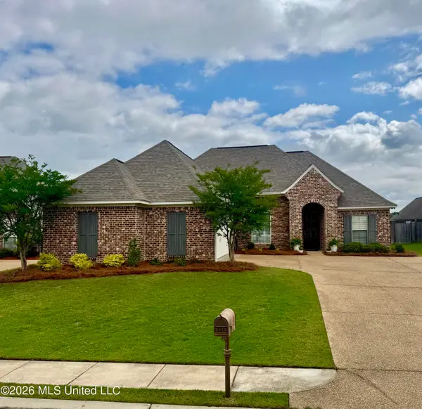 320 Emerald Way, Brandon, MS 39047