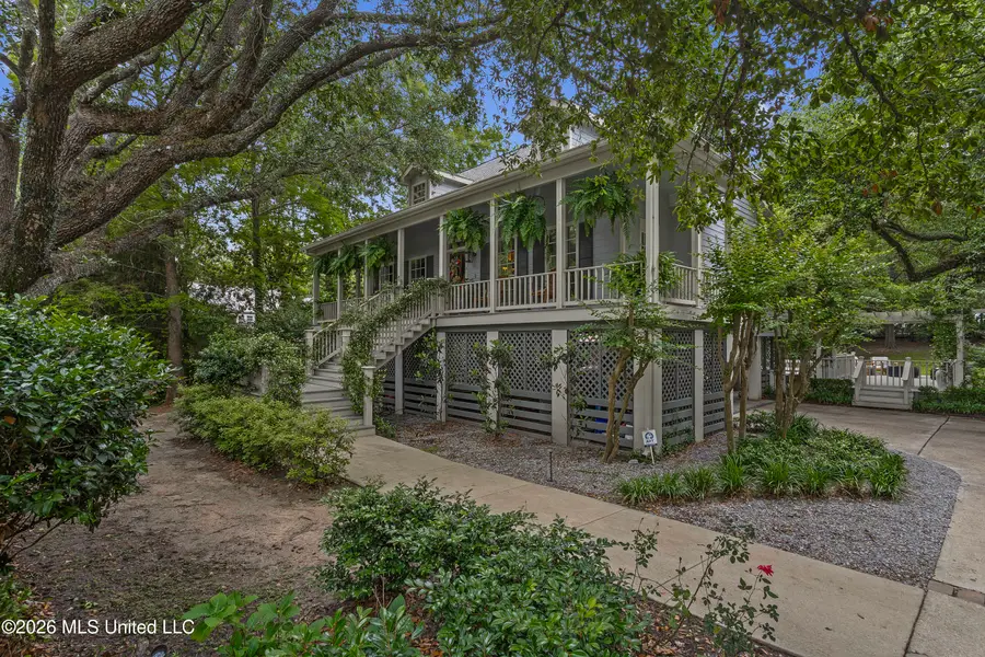 312 Washington Avenue, Ocean Springs, MS 39564 - #2