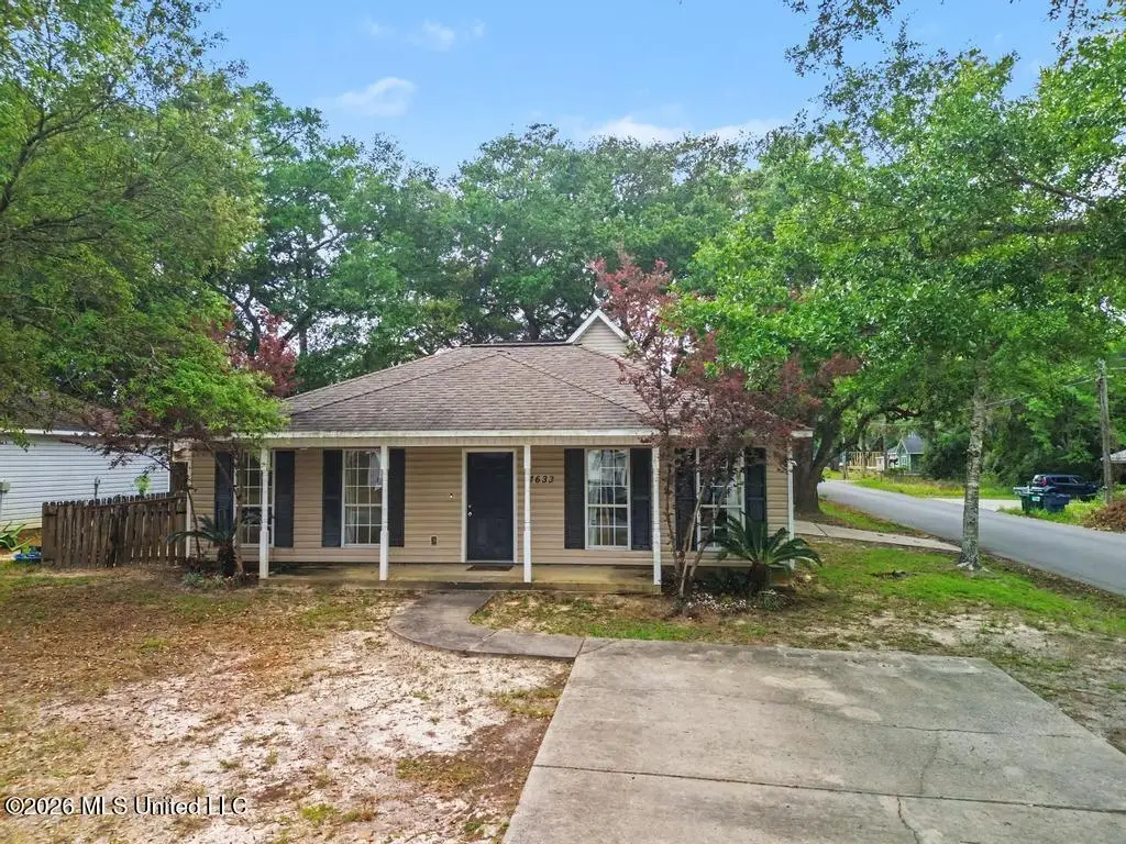 1633 S 9th Street, Ocean Springs, MS 39564 - #1