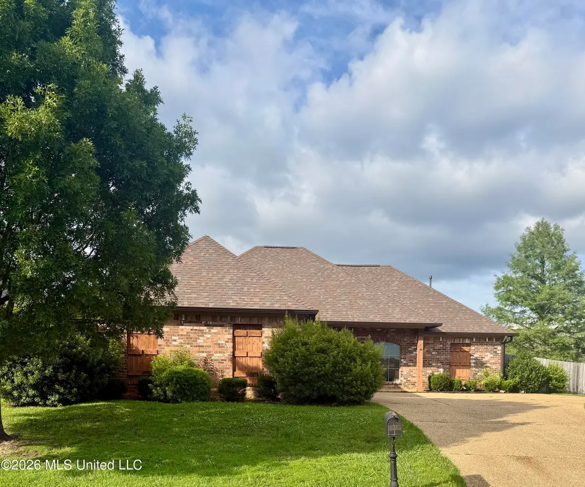 302 Pinecone Cove, Brandon, MS 39047 - #1