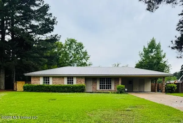 738 Black Oak Circle, Pearl, MS 39208