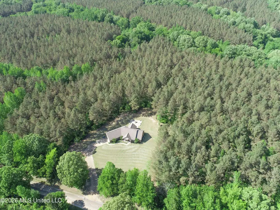 1407 Mcclyde Road, Como, MS 38619 - #2