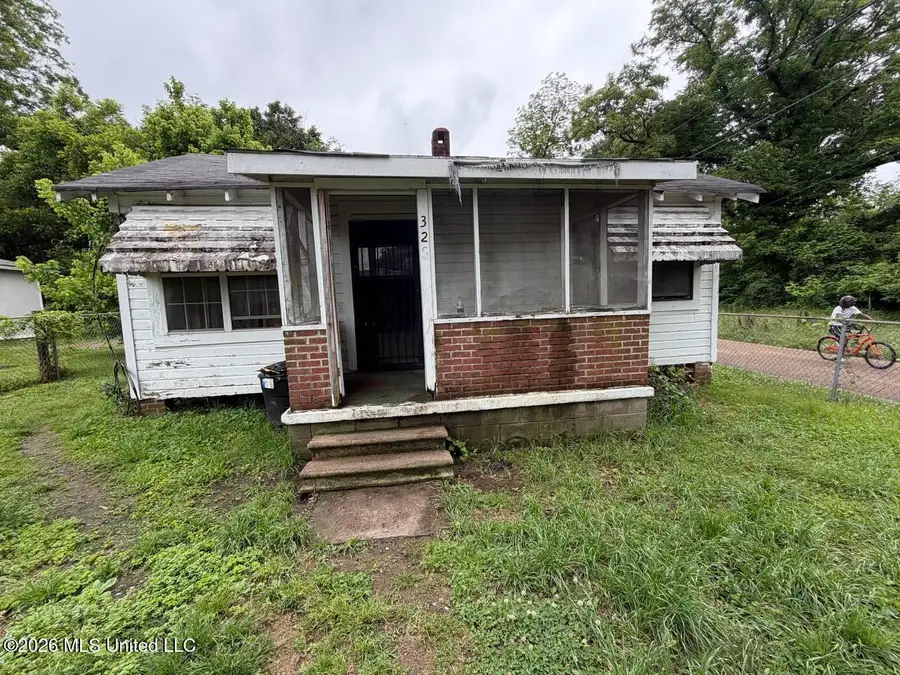 325 Belview Avenue, Canton, MS 39046 - #3