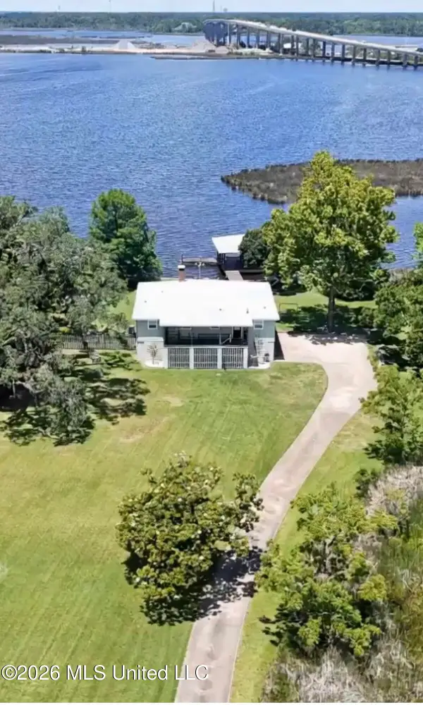 3925 Dantzler Street, Moss Point, MS 39563