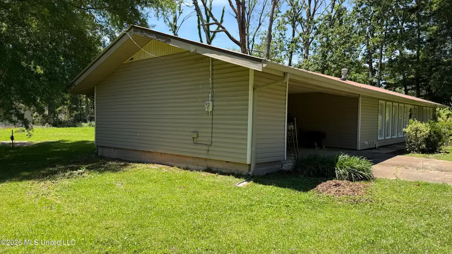 605 Mounger Street, Forest, MS 39074 - #3