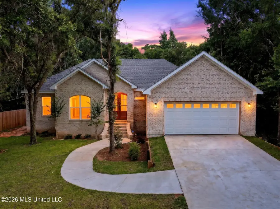 8913 Mermaid Avenue, Ocean Springs, MS 39564 - #2