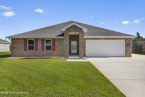 8752 Palmetto Drive, Ocean Springs, MS 39564