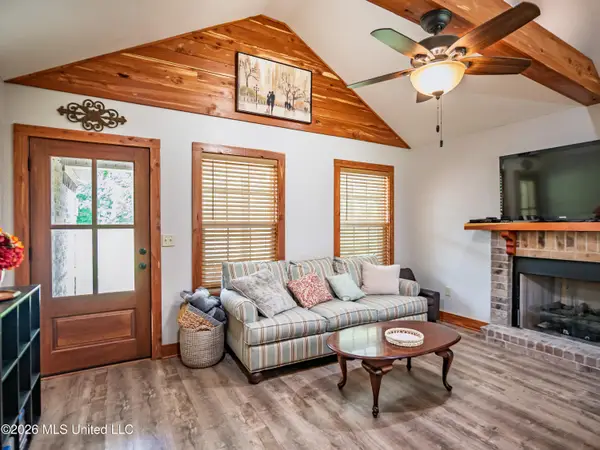 608 County Road 428, Paris, MS 38949