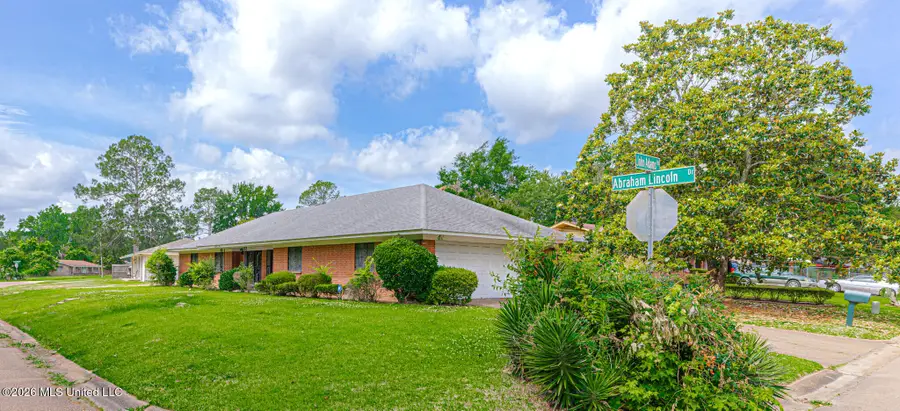 6605 Abraham Lincoln Drive, Jackson, MS 39213 - #2