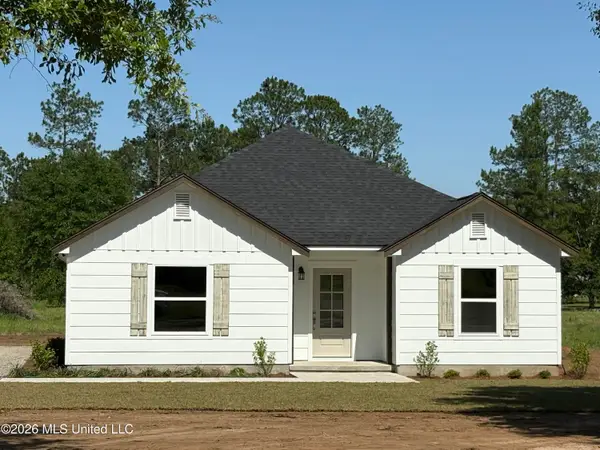 124 Albert Davis Road, Lucedale, MS 39452