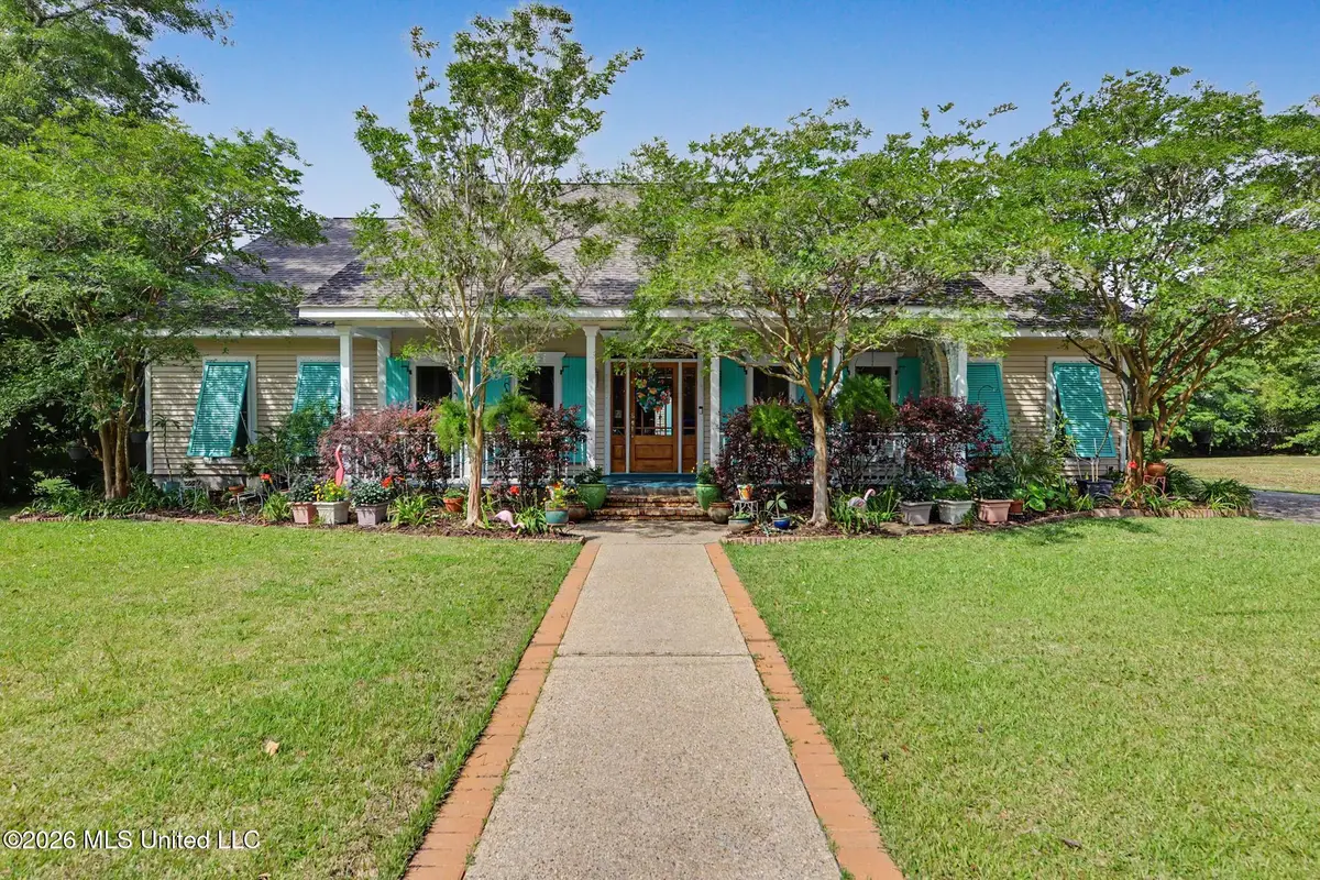 129 Lakewood Drive, Waveland, MS 39576 - #1