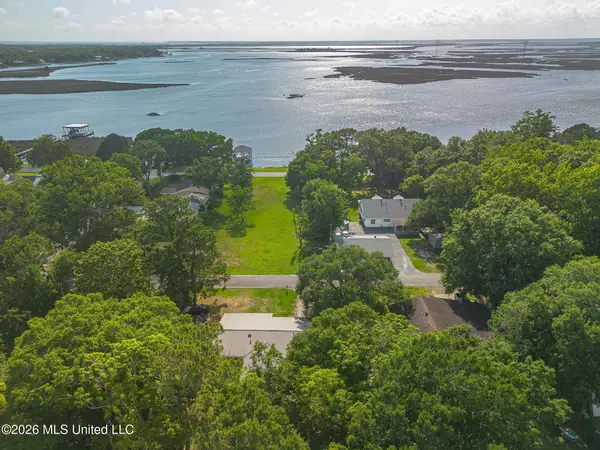 5206 Fern Street, Pascagoula, MS 39567