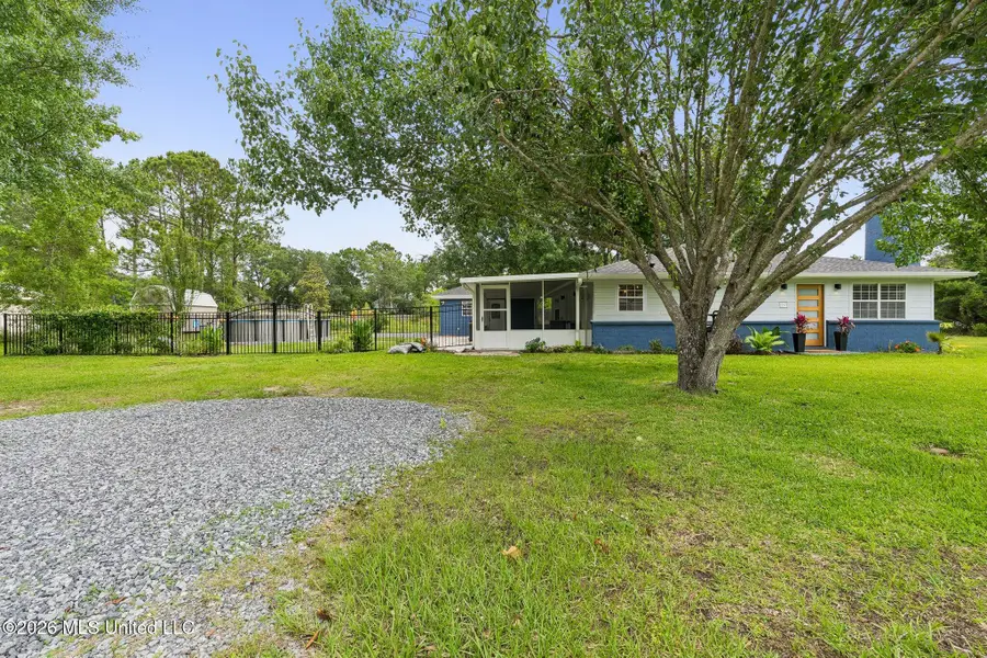 27 Chantilly Terrace, Bay Saint Louis, MS 39520 - #2
