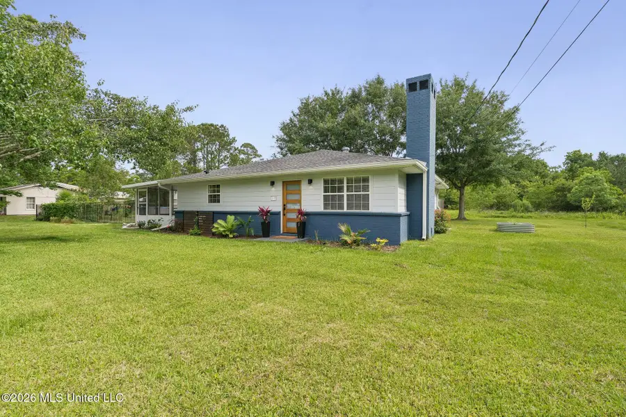 27 Chantilly Terrace, Bay Saint Louis, MS 39520 - #3