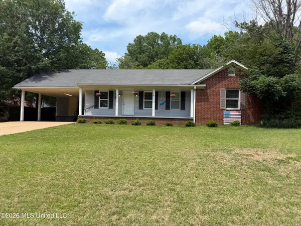 1244 S Cedar Circle, Southaven, MS 38671