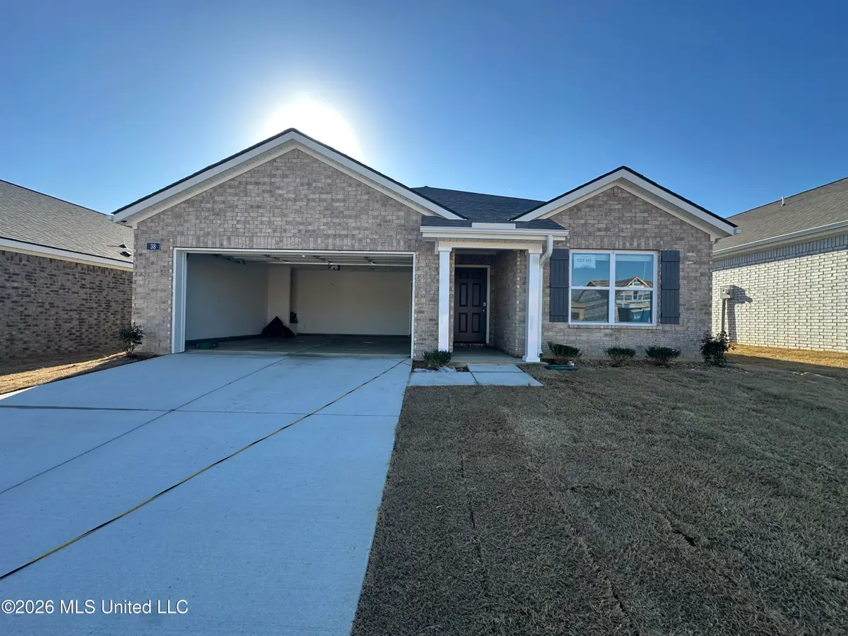 82 Pine Street, Byhalia, MS 38611 - #1