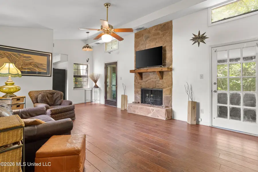 2831 Belmont Drive, Ocean Springs, MS 39564 - #3