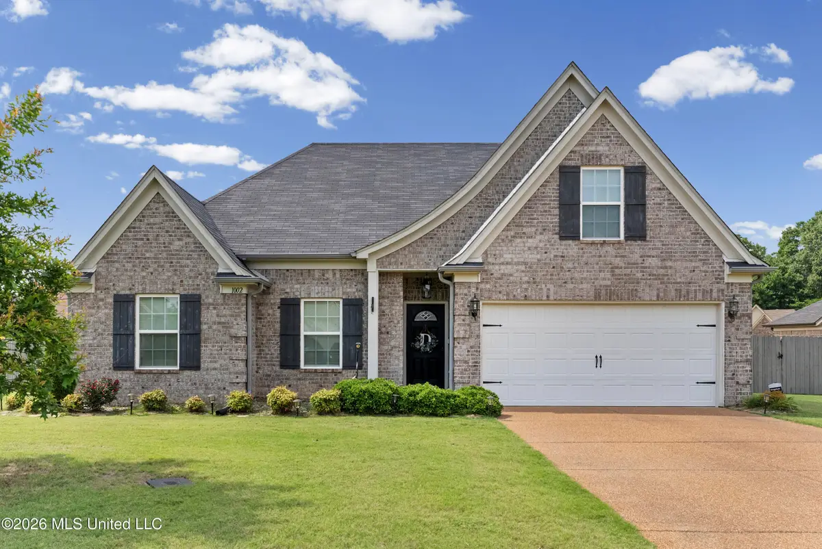 1002 Blue Bird Cove, Senatobia, MS 38668 - #1
