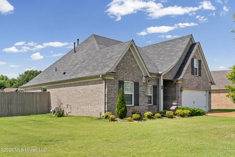 1002 Blue Bird Cove, Senatobia, MS 38668 - #3