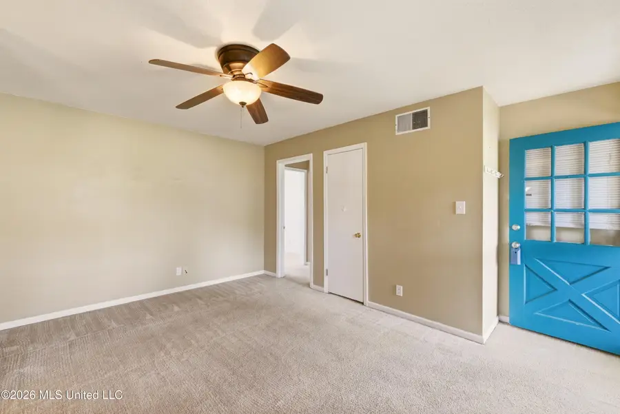 8874 Chesterfield Drive, Southaven, MS 38671 - #2