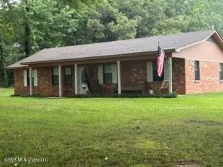 2326 Bluegoose Road, Sarah, MS 38665