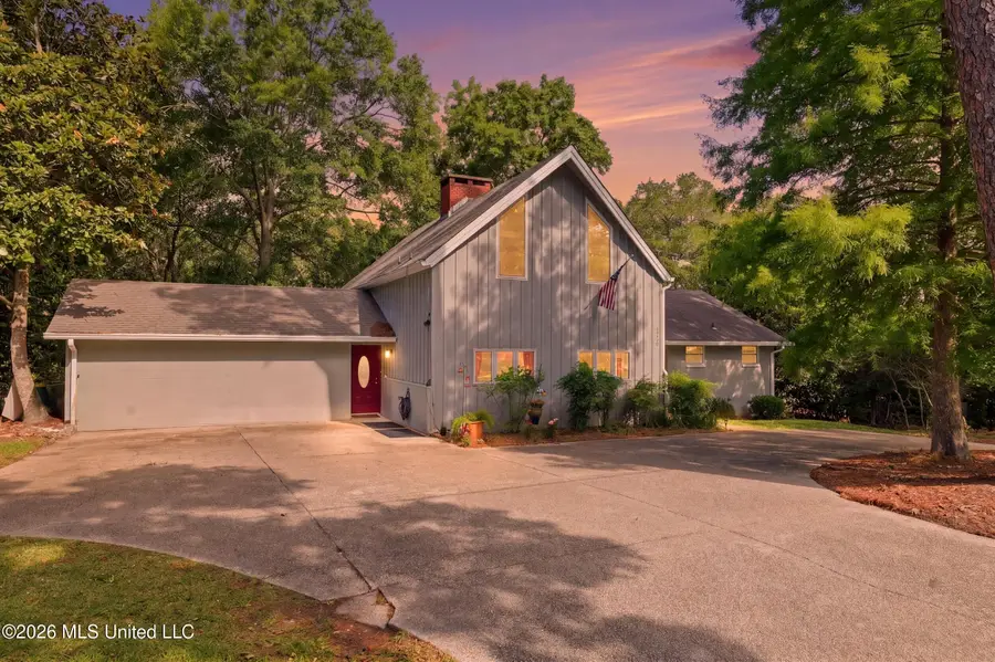 6825 Shore Drive, Ocean Springs, MS 39564 - #2