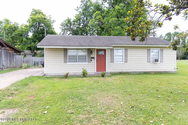 707 Cherokee Road, Greenwood, MS 38930
