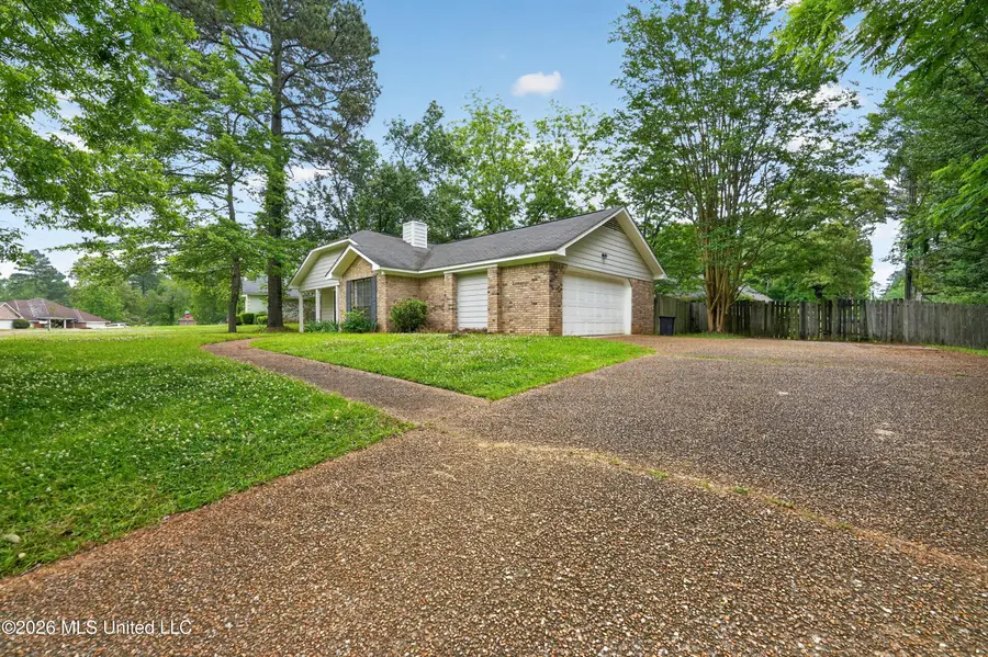 4252 Oak Lake Drive, Jackson, MS 39212 - #2