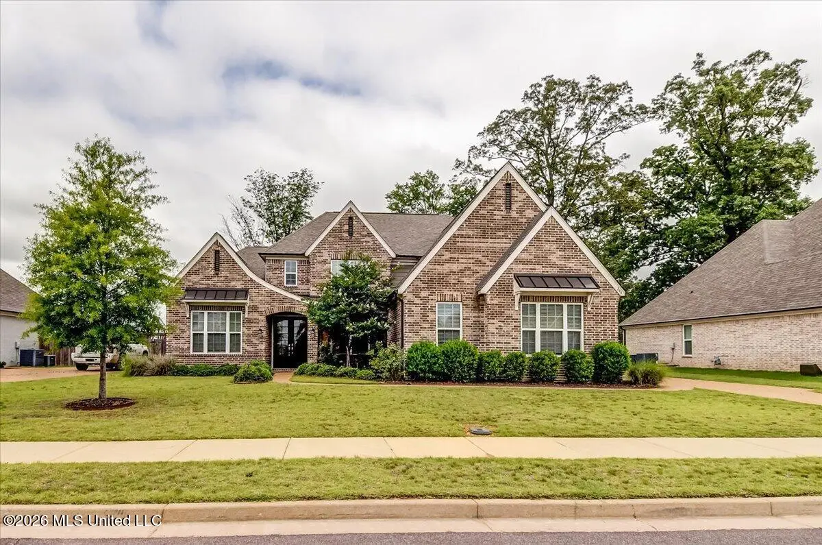 244 Crossroads Boulevard, Hernando, MS 38632 - #1