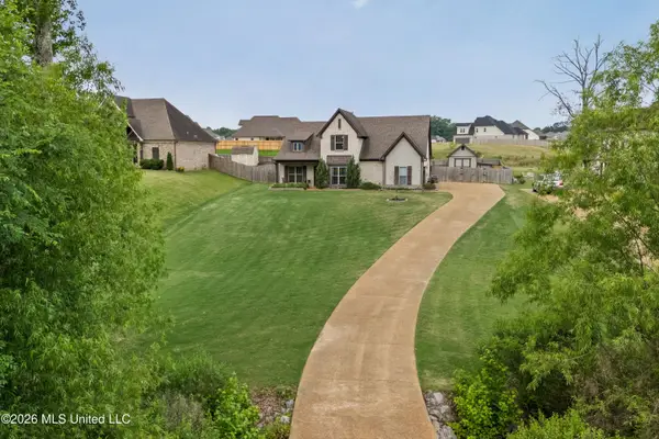 1865 Bakers Trail, Nesbit, MS 38651
