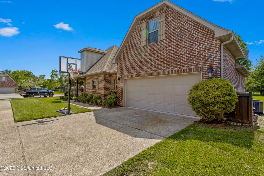 3813 Acadian Village Drive, Ocean Springs, MS 39564 - #2