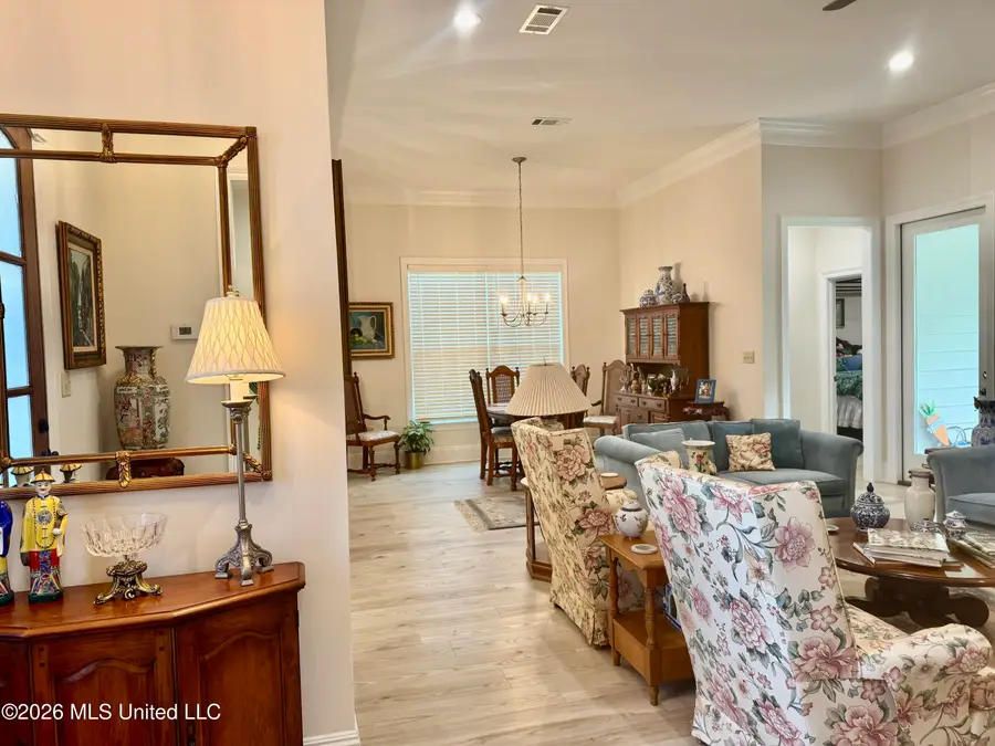 33 Ashburn Woods Avenue, Natchez, MS 39120 - #3
