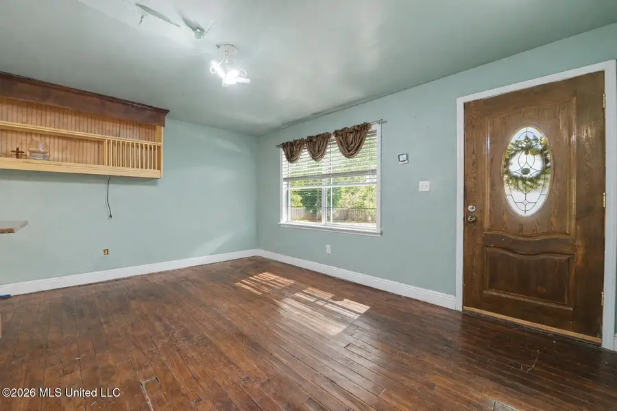 1112 Communy Avenue, Pascagoula, MS 39567 - #3