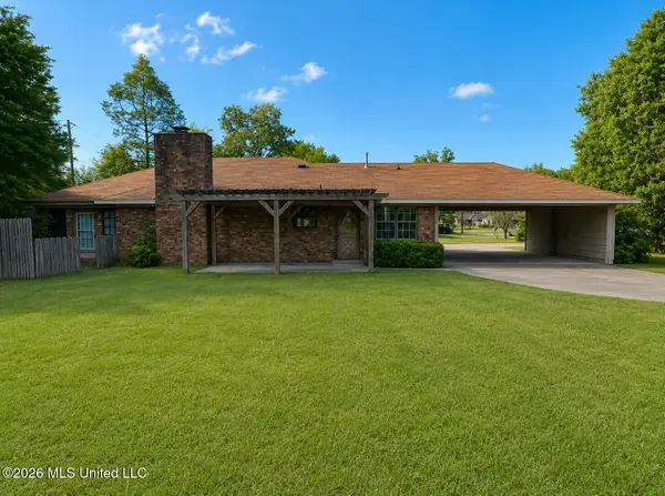 901 Tuckaho Drive, Columbus, MS 39702